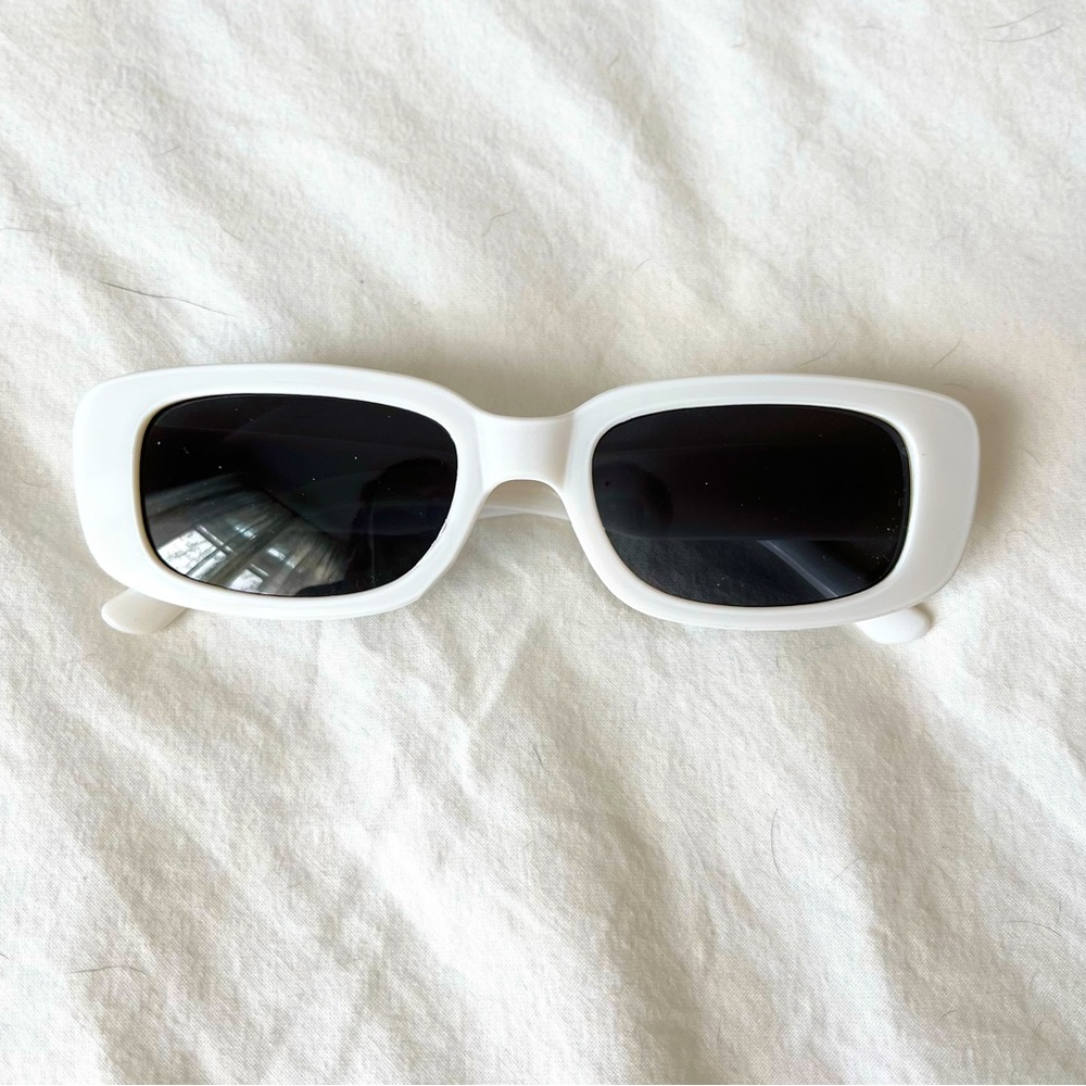 FREE WITH BUNDLE - White Framed Sunglasses